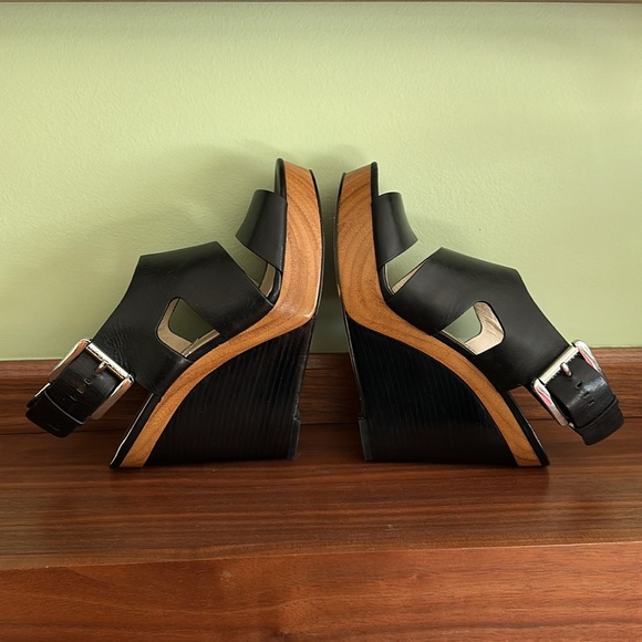 Michael Kors Heels Womens SZ 6 Josephine Peep Toe Wedge Slingback Black Leather - Picture 3 of 7